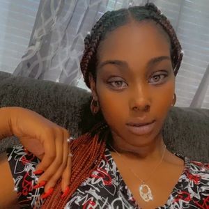 Meet your Posher, Elisha